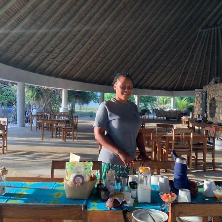 Pangani Emayani Beach Lodge מראה חיצוני תמונה