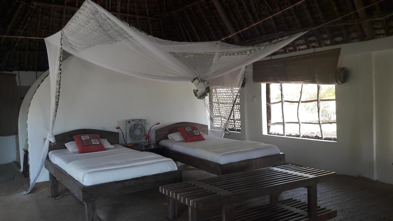 Pangani Emayani Beach Lodge מראה חיצוני תמונה