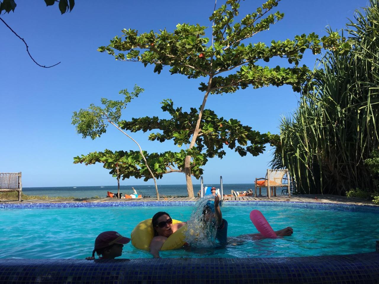 Pangani Emayani Beach Lodge מראה חיצוני תמונה