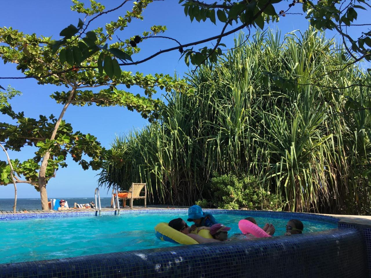 Pangani Emayani Beach Lodge מראה חיצוני תמונה